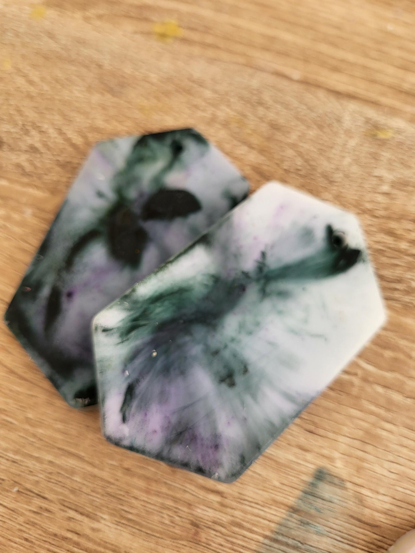 Sachet de cire botanique : tablette parfumée Olive Grove, incrustations florales