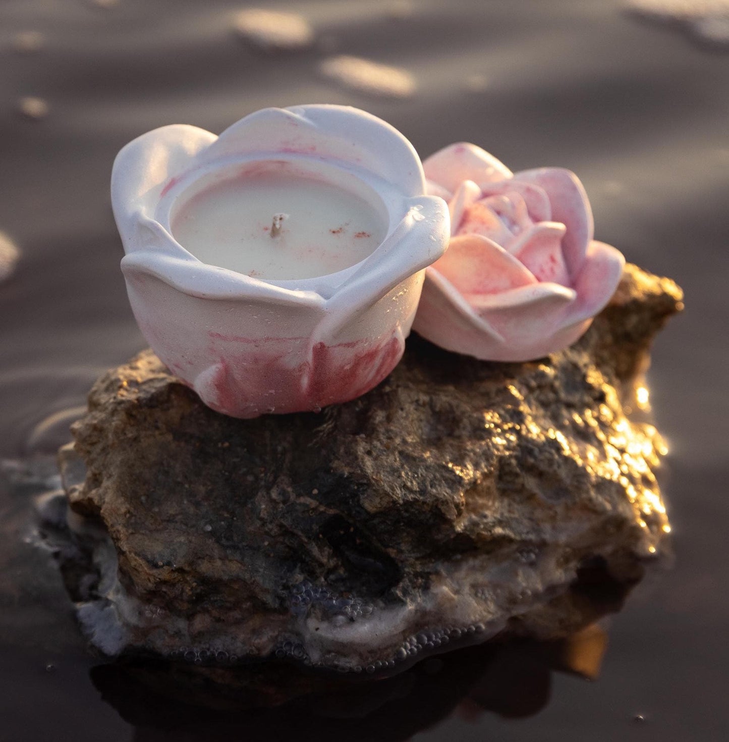 Handmade Rose Cement Candle | English Rose & Pink Petals | Romantic Floral Candle | Artisan Soy Wax Candle | Unique Gift | Rose for Mom