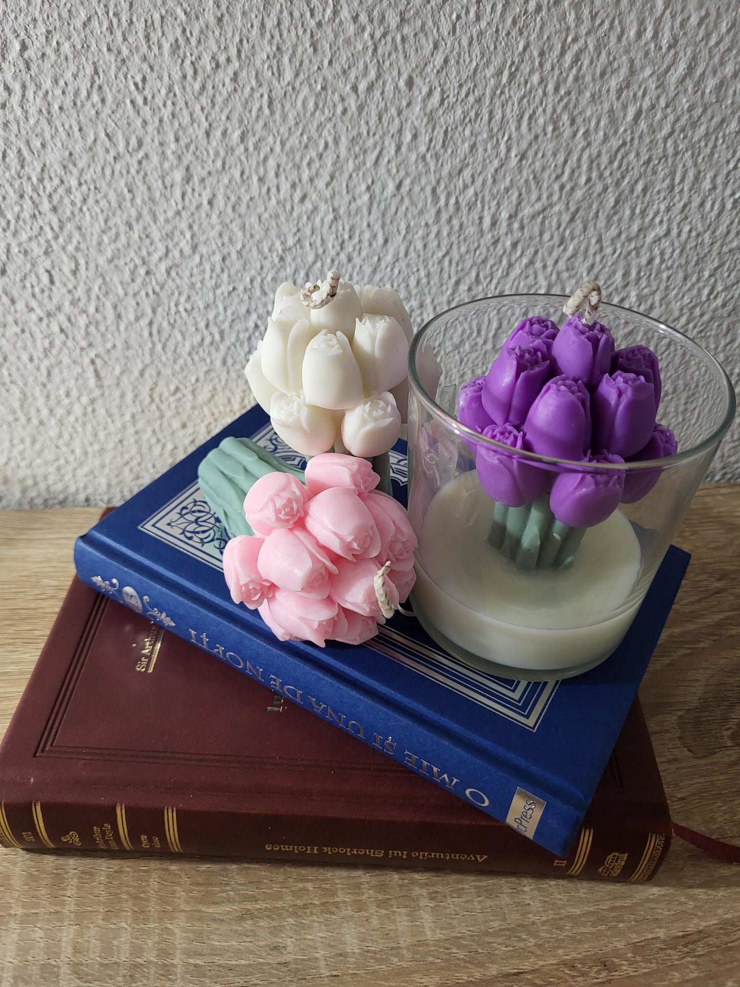 Tulip Bouquet Candle in Glass: Handcrafted Soy Wax Floral Gift