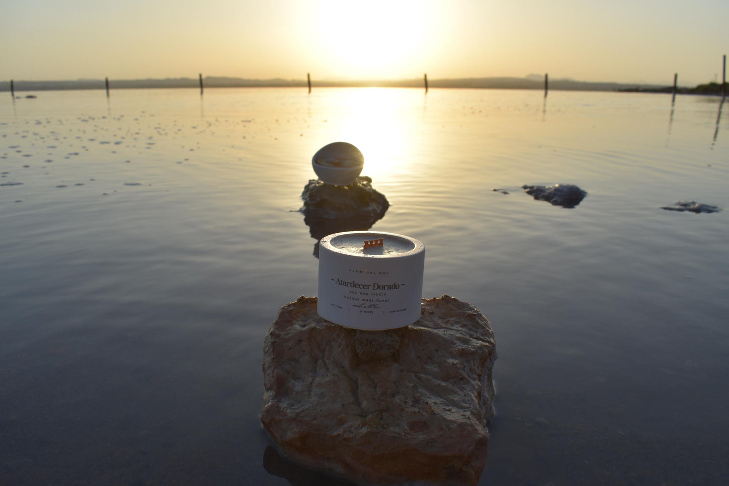 Amber & Vanilla Soy Wax Candle: Mediterranean Sunset Scent