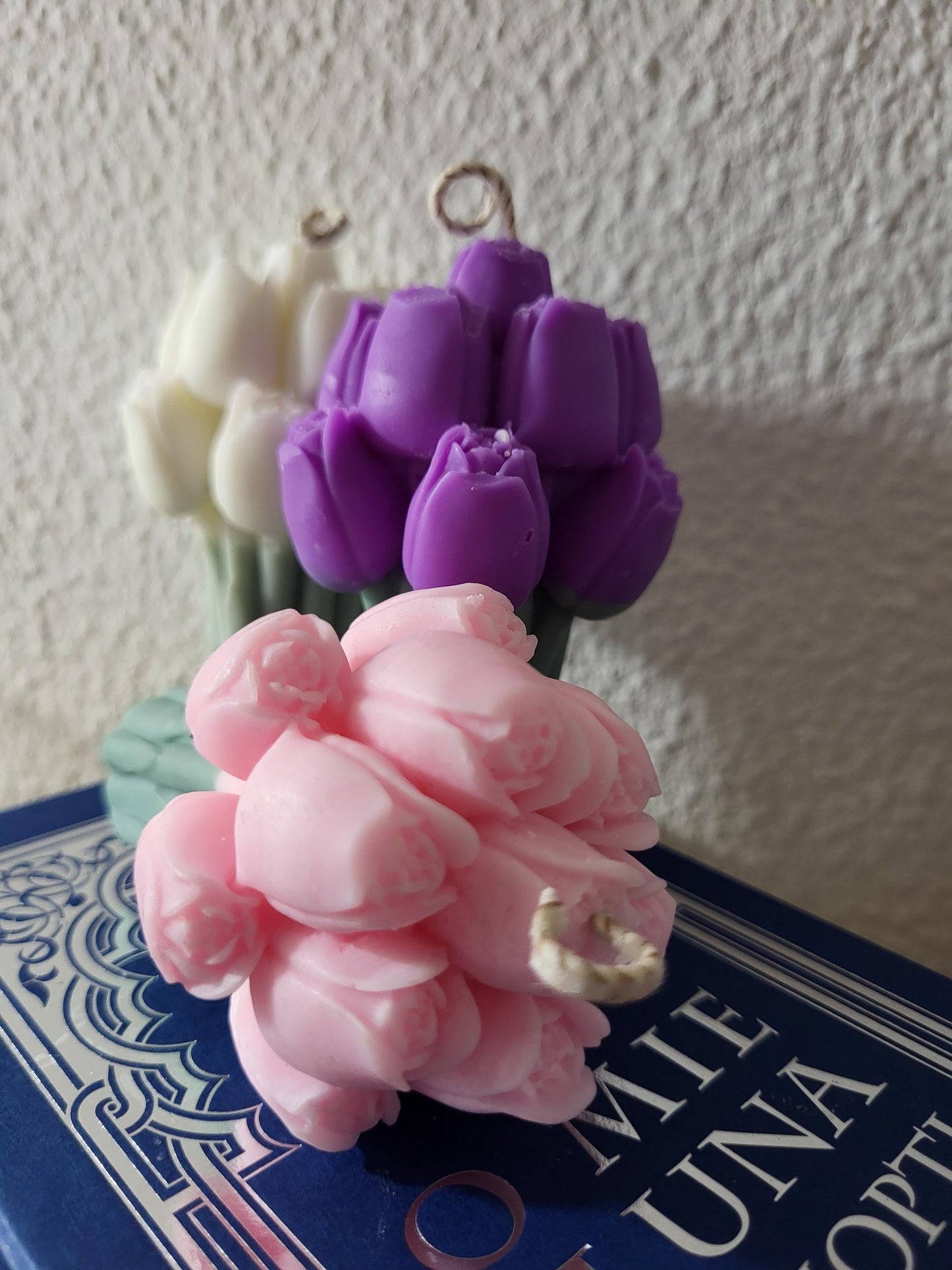 Tulip Flower Candle: Soy Wax, Vegan, Handmade Decorative Candle
