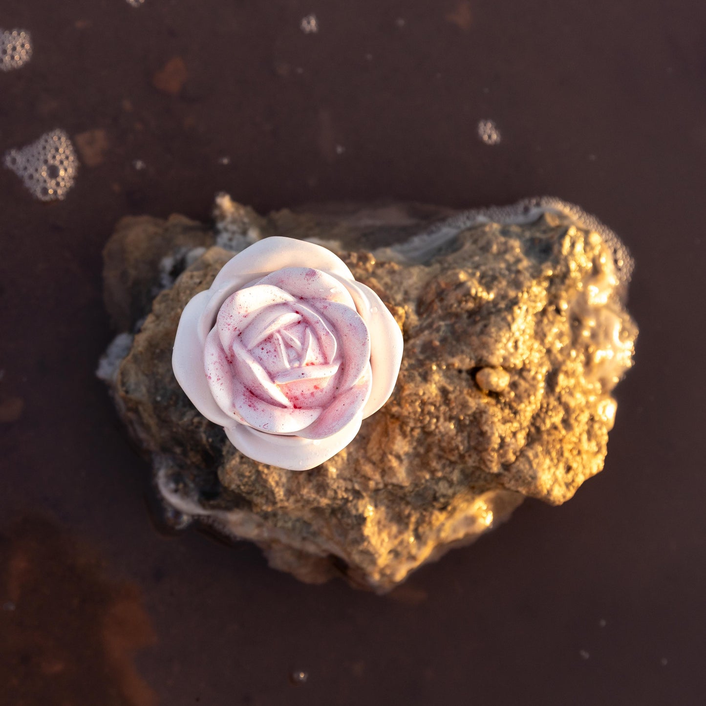 Handmade Rose Cement Candle | English Rose & Pink Petals | Romantic Floral Candle | Artisan Soy Wax Candle | Unique Gift | Rose for Mom