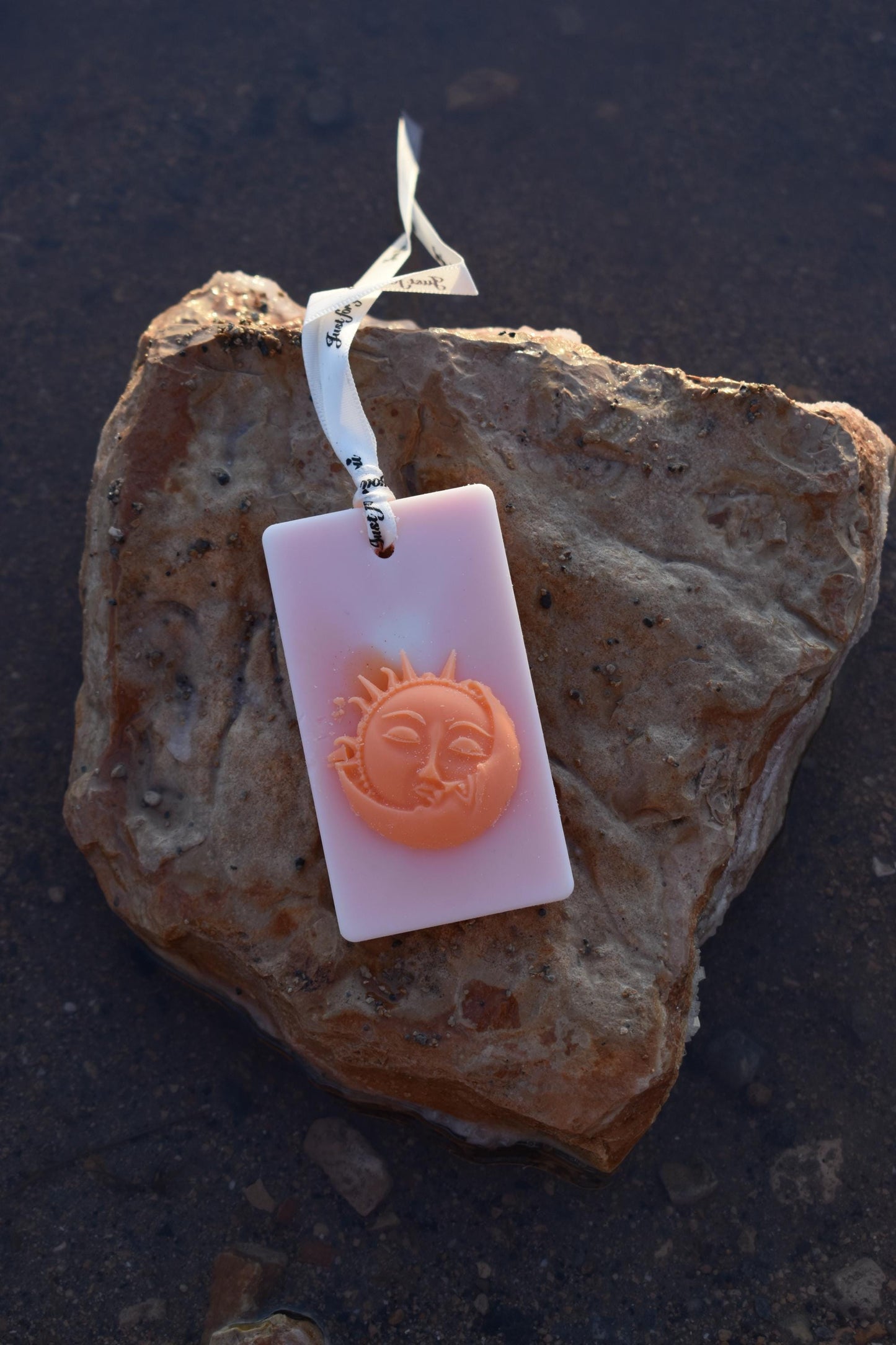 Sachet de cire de soja : Ambre, agrumes et épices - Motif soleil doré