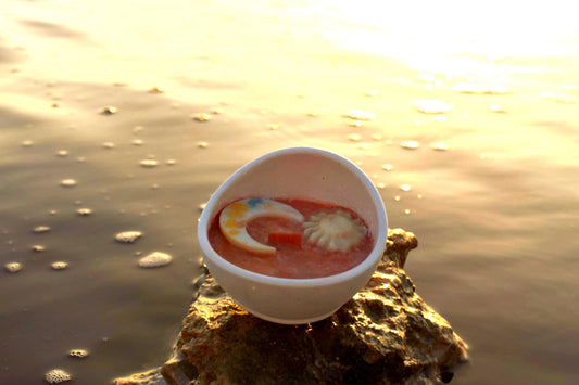 Amber & Vanilla Soy Wax Candle: Mediterranean Sunset Scent