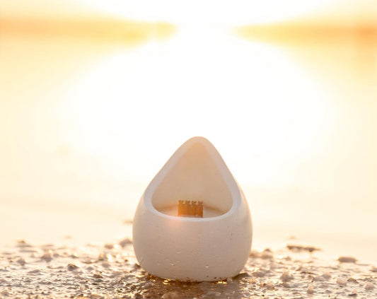 Amanecer Sunrise Candle – Soy Wax, Hand-Poured, Citrus & Floral Scent, Wooden Wick, Ceramic Vessel