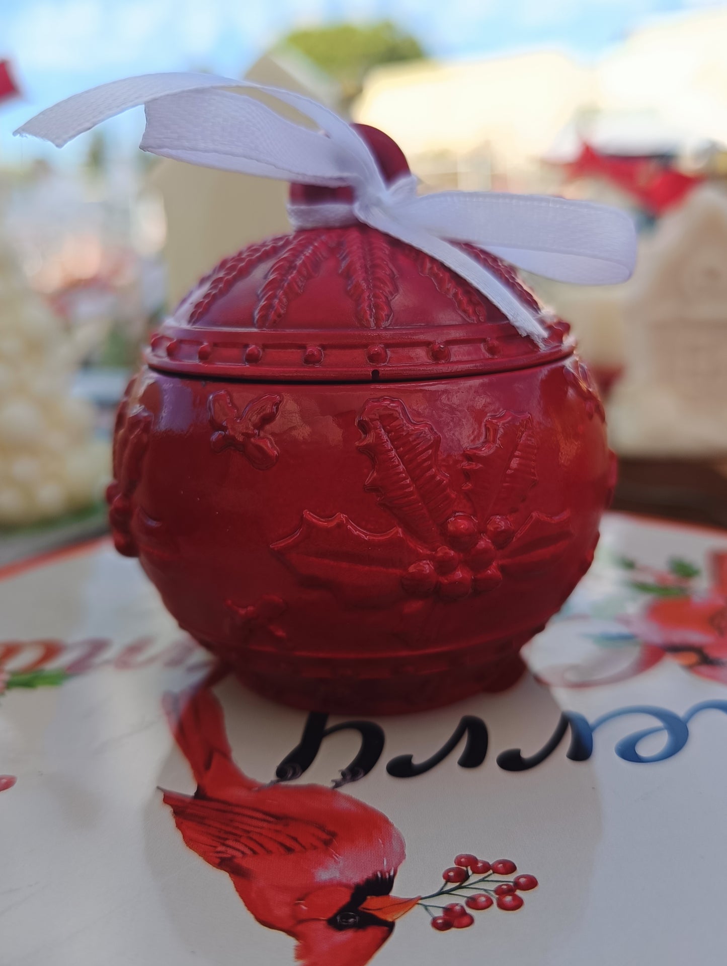 Christmas Bauble Candle – Red/White Jesmonite Ornament with Soy Wax